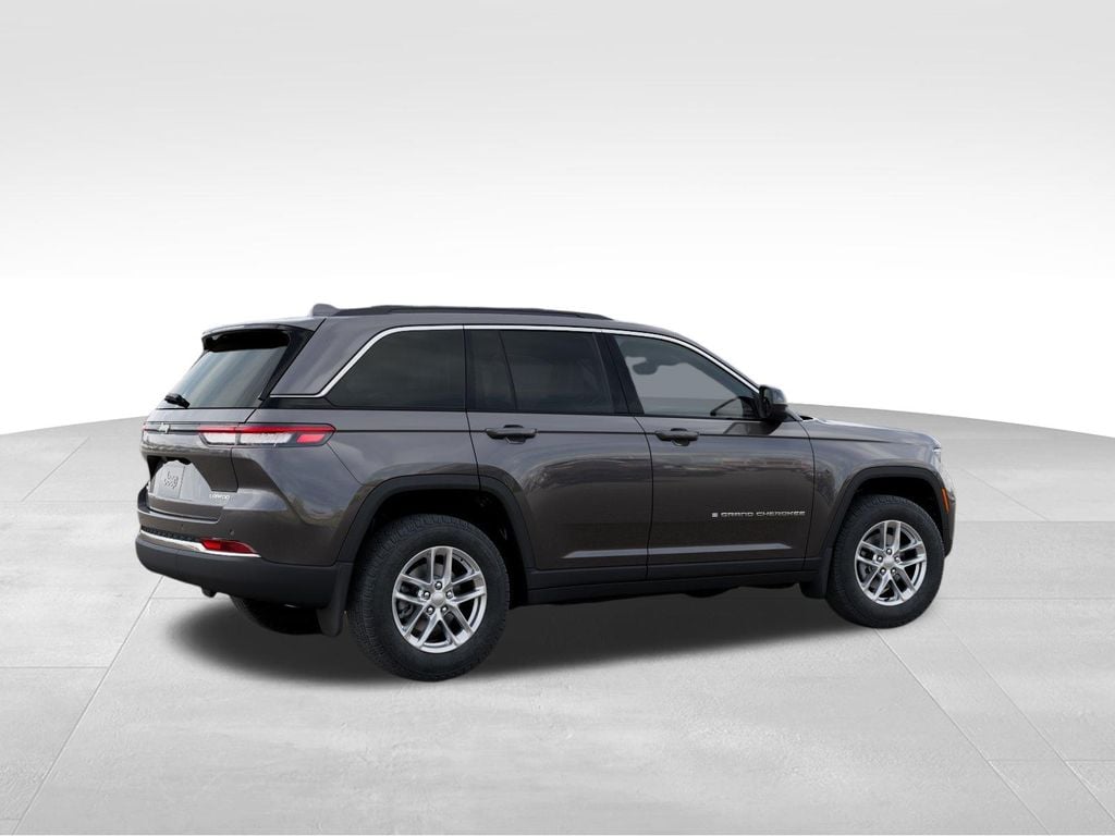 2026 Jeep Grand Cherokee Laredo Photo in Moorefield WV 26836