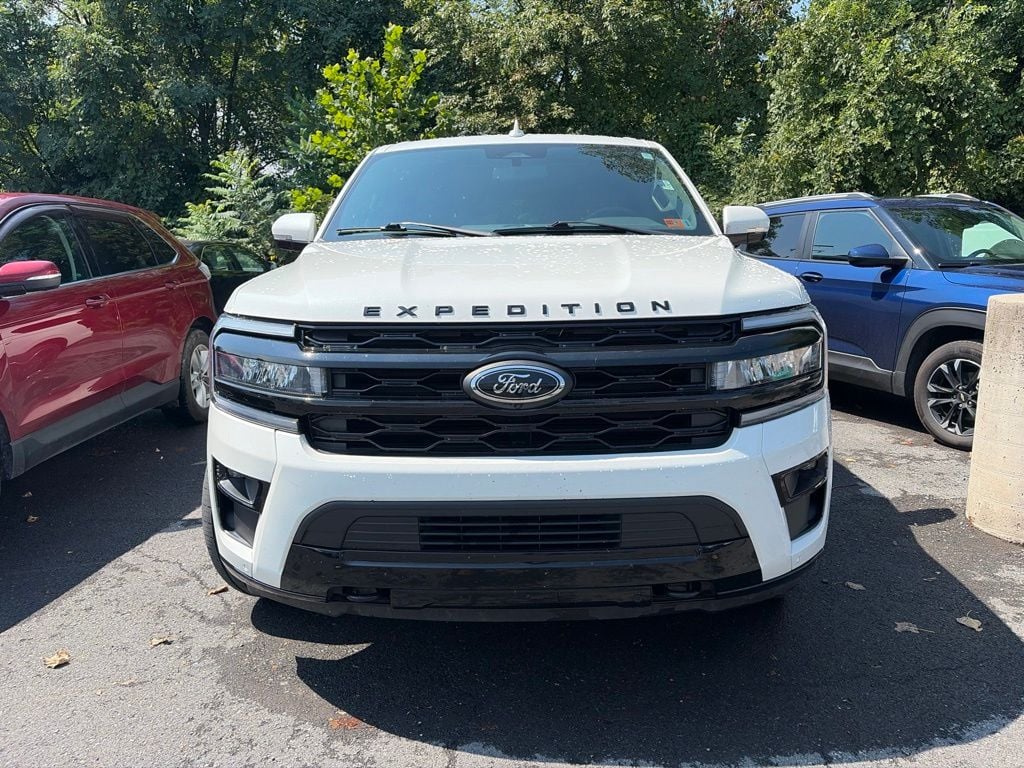 2022 Ford Expedition Max Limited Photo in Moorefield WV 26836