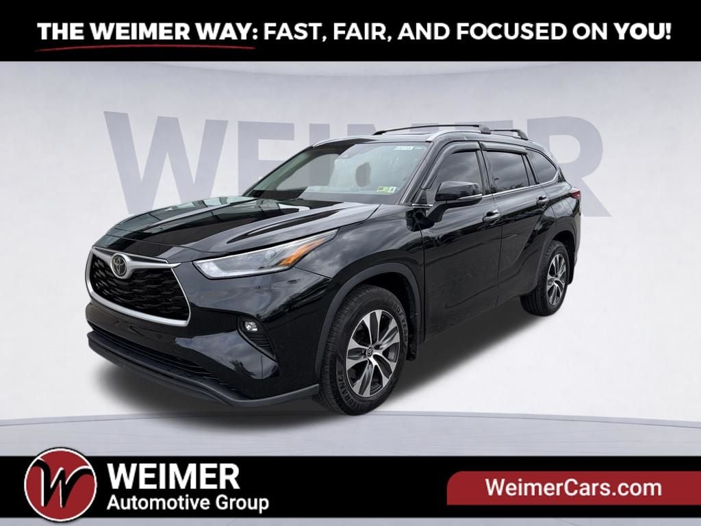 2021 Toyota Highlander XLE Photo in Moorefield WV 26836