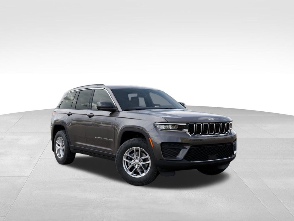 2026 Jeep Grand Cherokee Laredo Photo in Moorefield WV 26836