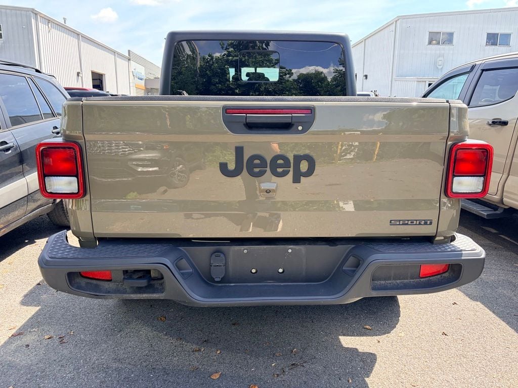 2020 Jeep Gladiator Sport Photo in Moorefield WV 26836