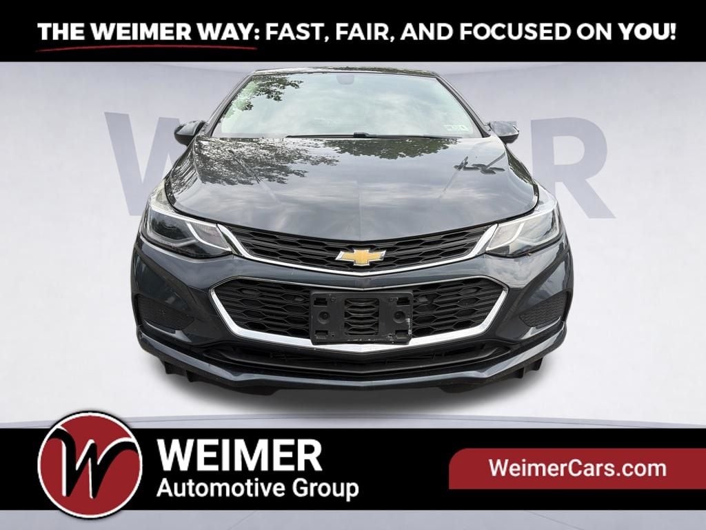 2018 Chevrolet Cruze LT Photo in Moorefield WV 26836