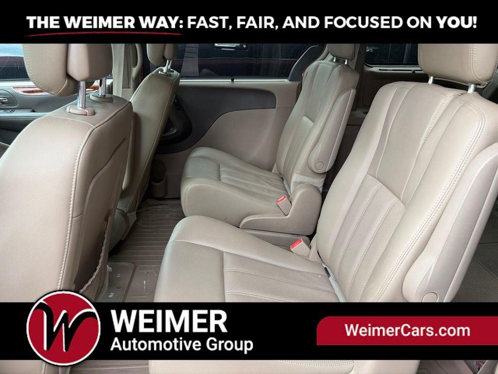 2016 Chrysler Town & Country Touring-L Photo in Moorefield WV 26836