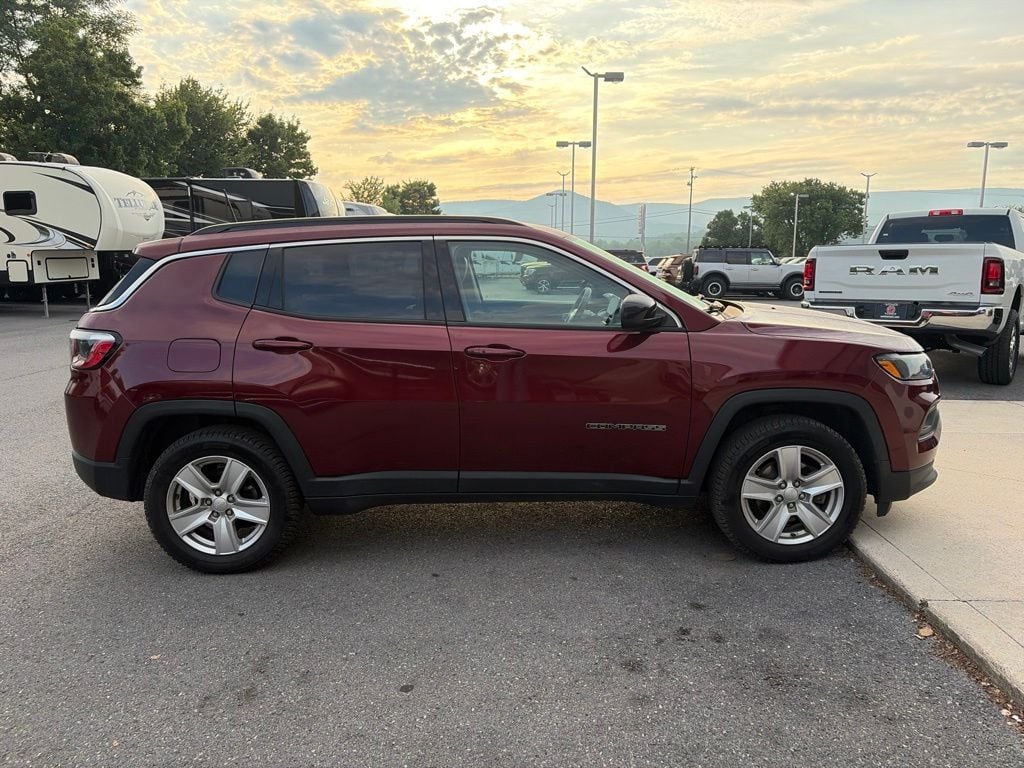 2022 Jeep Compass Latitude Photo in Moorefield WV 26836