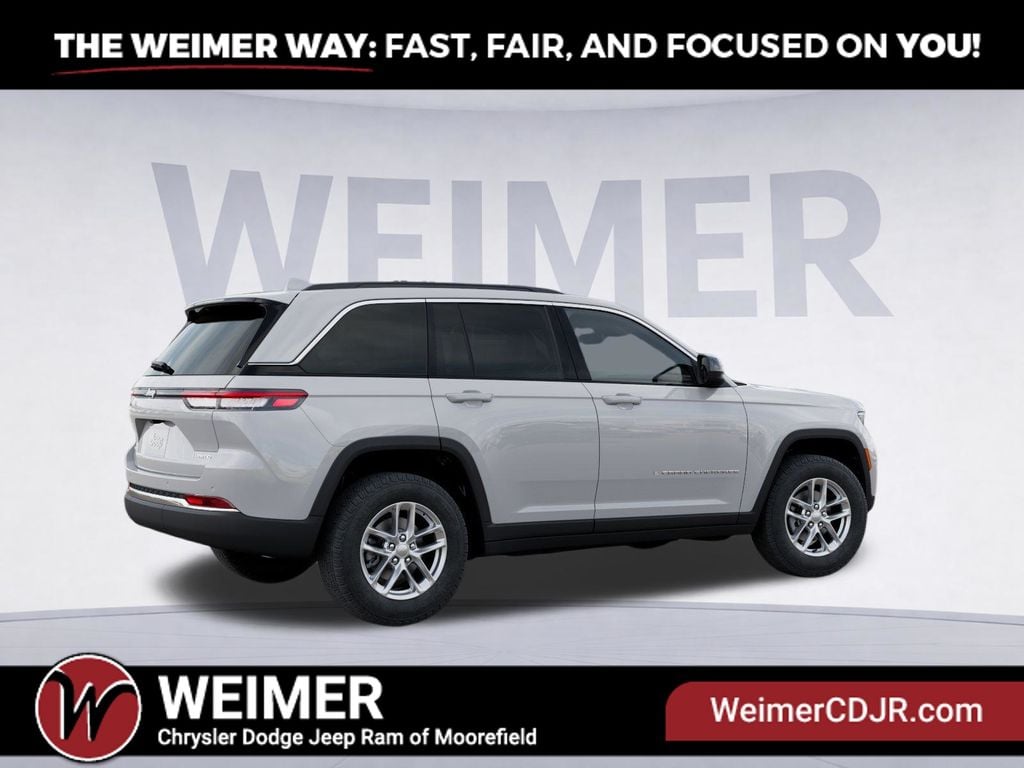 2026 Jeep Grand Cherokee Laredo Photo in Moorefield WV 26836