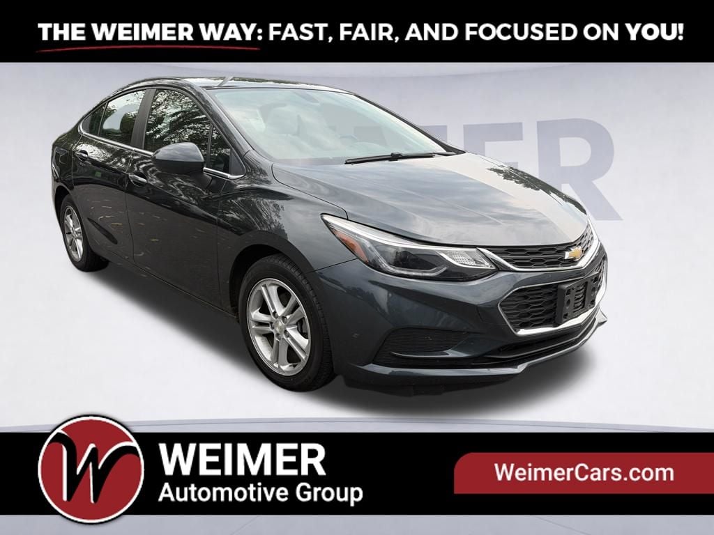 2018 Chevrolet Cruze LT Photo in Moorefield WV 26836
