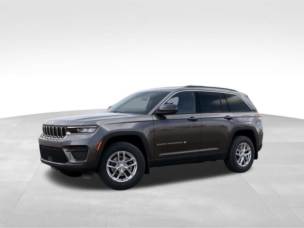 2026 Jeep Grand Cherokee Laredo Photo in Moorefield WV 26836