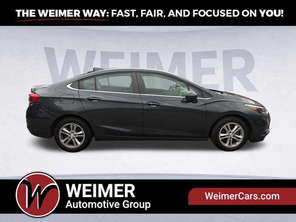2018 Chevrolet Cruze LT Photo in Moorefield WV 26836
