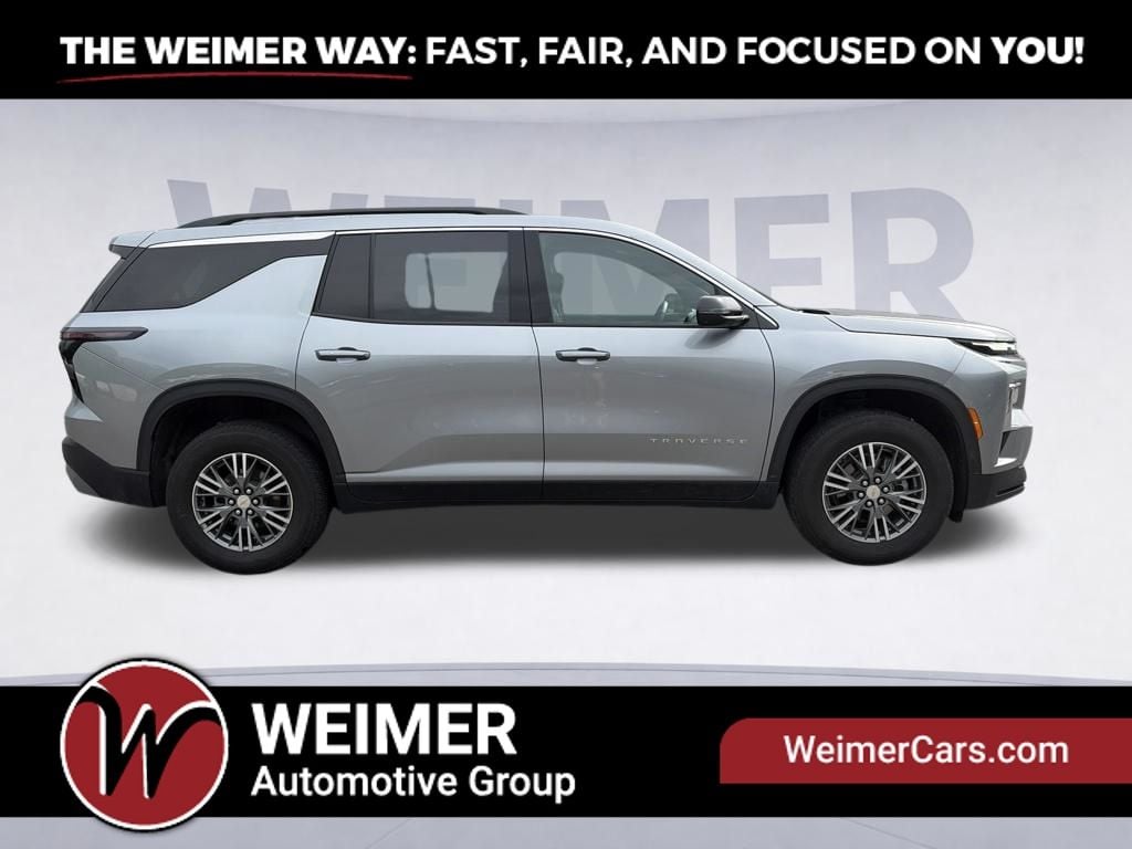 2025 Chevrolet Traverse LT Photo in Moorefield WV 26836