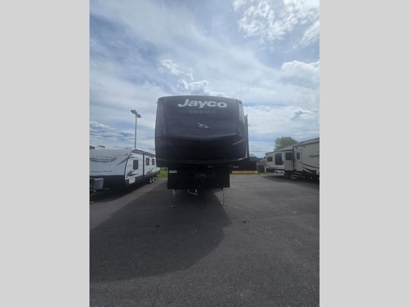 2027 Jayco Seismic 359 Photo in Pittsburgh PA 6583