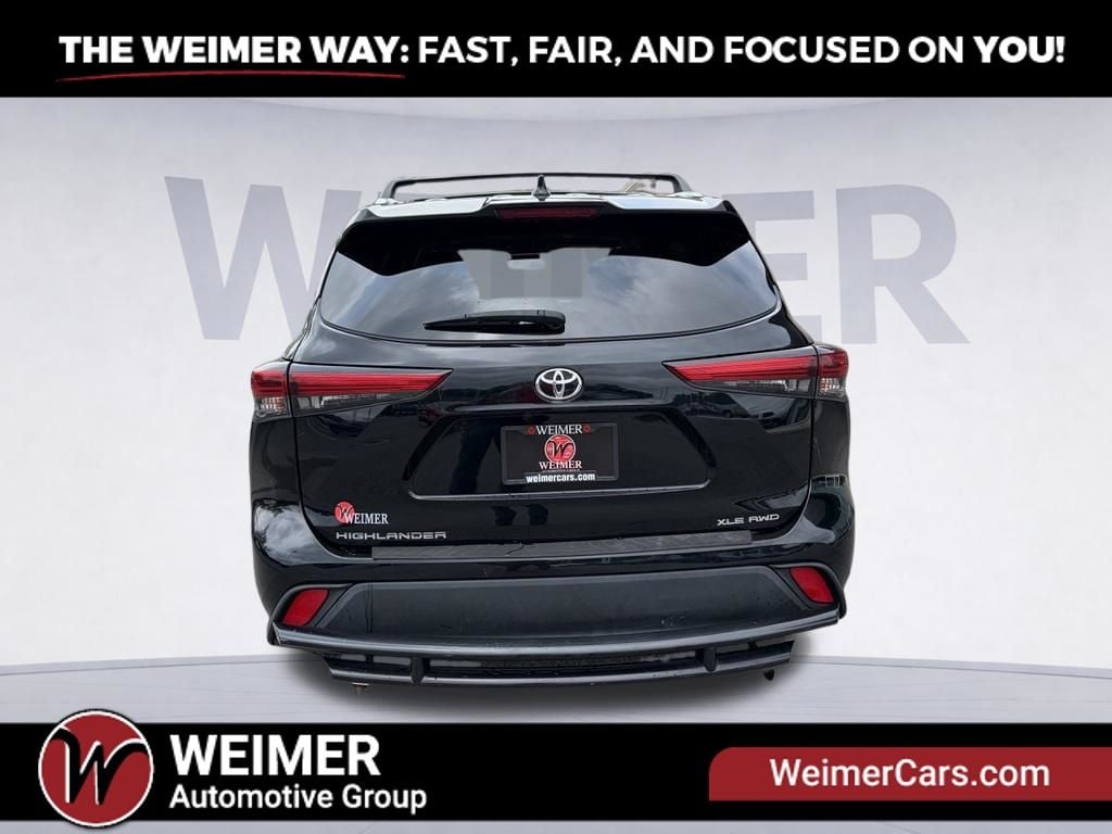 2021 Toyota Highlander XLE Photo in Moorefield WV 26836