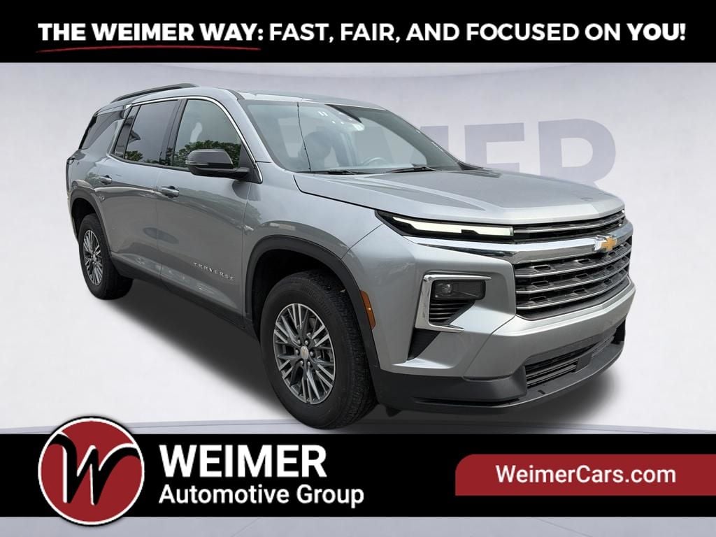 2025 Chevrolet Traverse LT Photo in Moorefield WV 26836