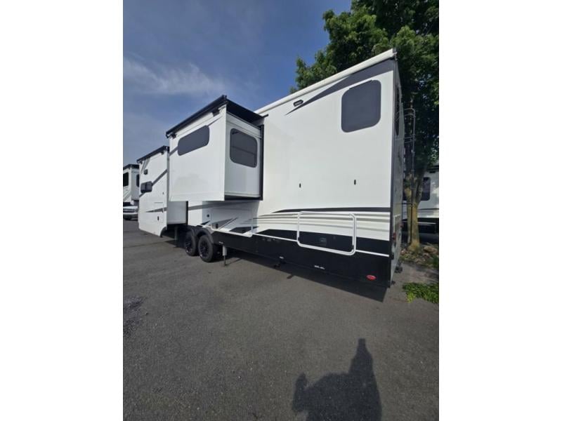 New 2026 Jayco North Point 382FLRB - photo - 12