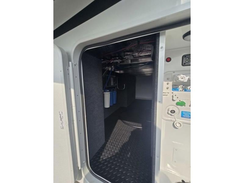 New 2026 Jayco North Point 382FLRB - photo - 15