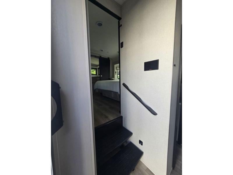 New 2026 Jayco North Point 382FLRB - photo - 21