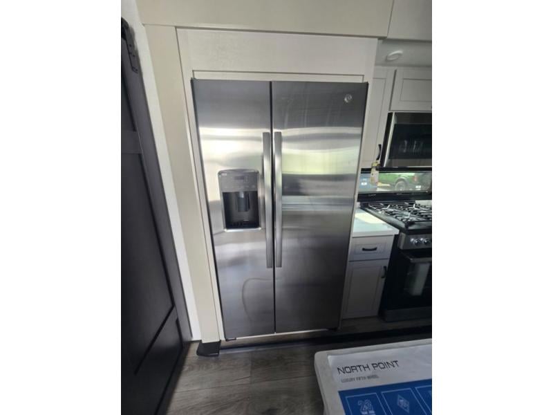 New 2026 Jayco North Point 382FLRB - photo - 27