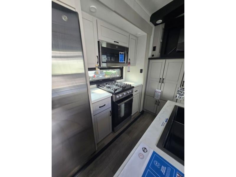 New 2026 Jayco North Point 382FLRB - photo - 28