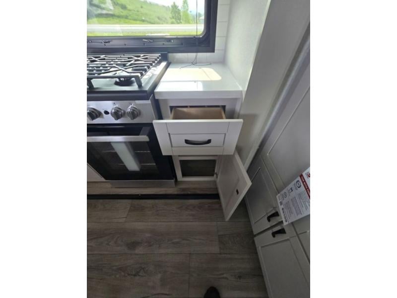 New 2026 Jayco North Point 382FLRB - photo - 32