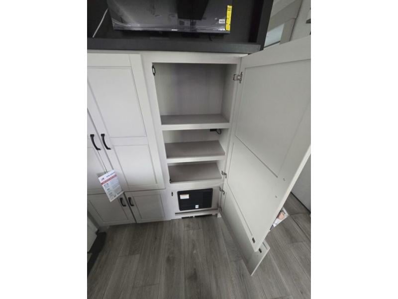 New 2026 Jayco North Point 382FLRB - photo - 41
