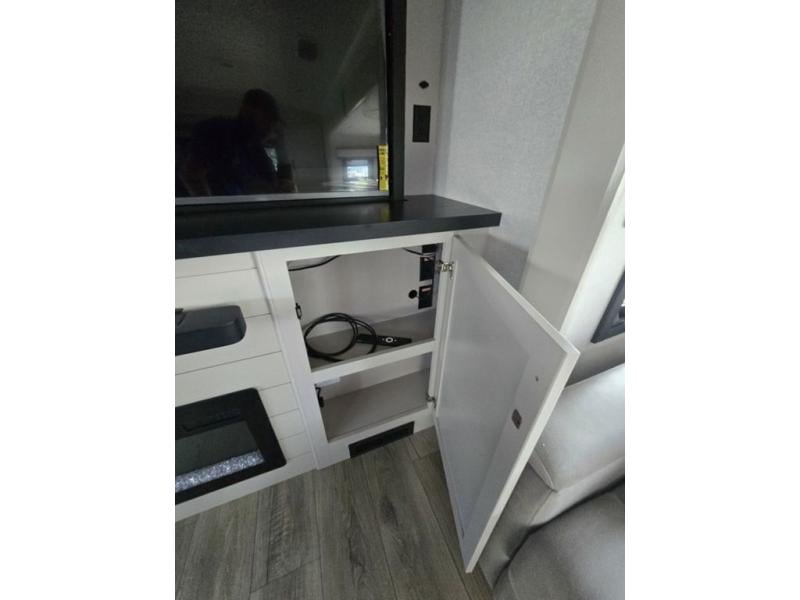 New 2026 Jayco North Point 382FLRB - photo - 56