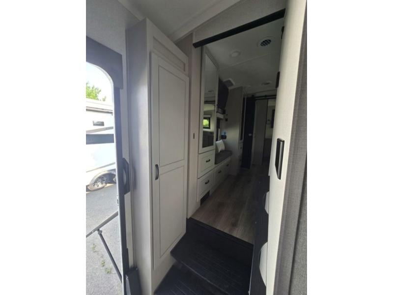 New 2026 Jayco North Point 382FLRB - photo - 58