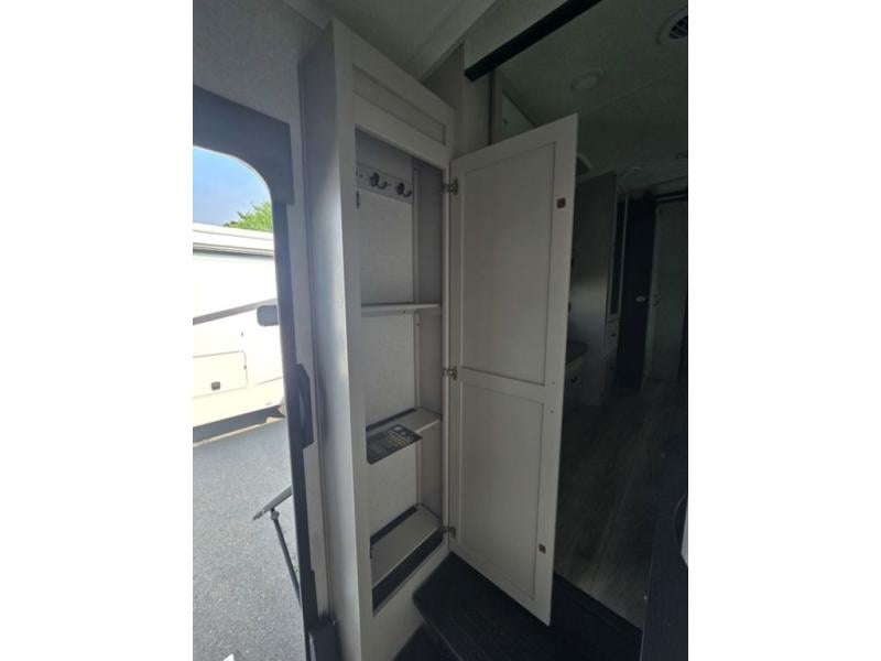 New 2026 Jayco North Point 382FLRB - photo - 59