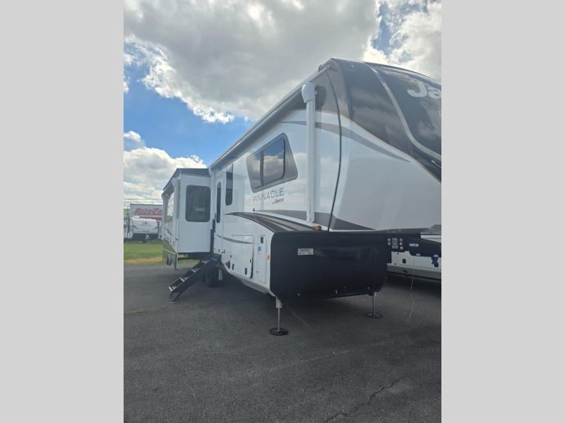 New 2026 Jayco Pinnacle 32RLTS - photo - 1