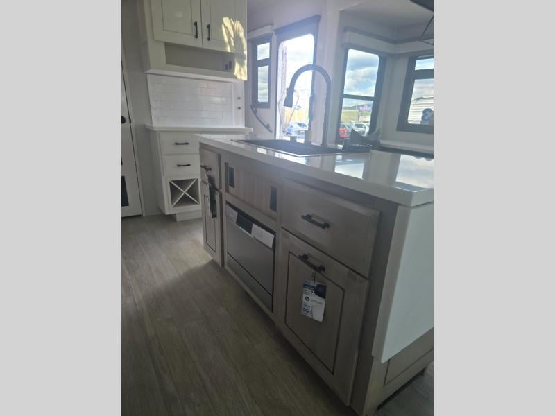 New 2026 Jayco Pinnacle 32RLTS - photo - 47