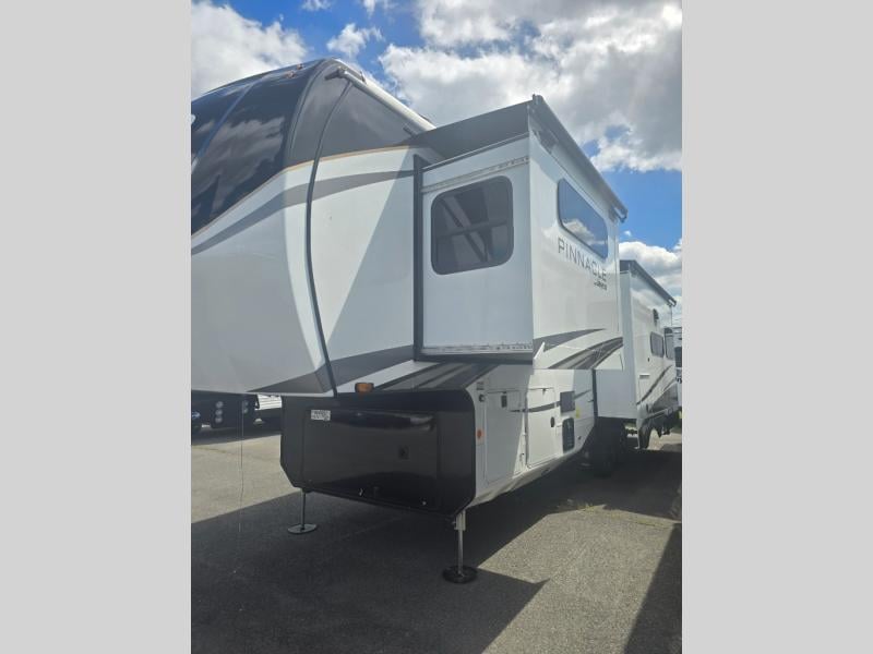 New 2026 Jayco Pinnacle 32RLTS - photo - 24