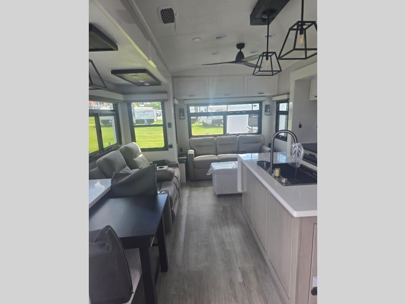 New 2026 Jayco Pinnacle 32RLTS - photo - 29