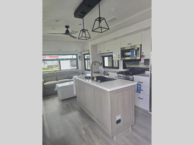 New 2026 Jayco Pinnacle 32RLTS - photo - 28