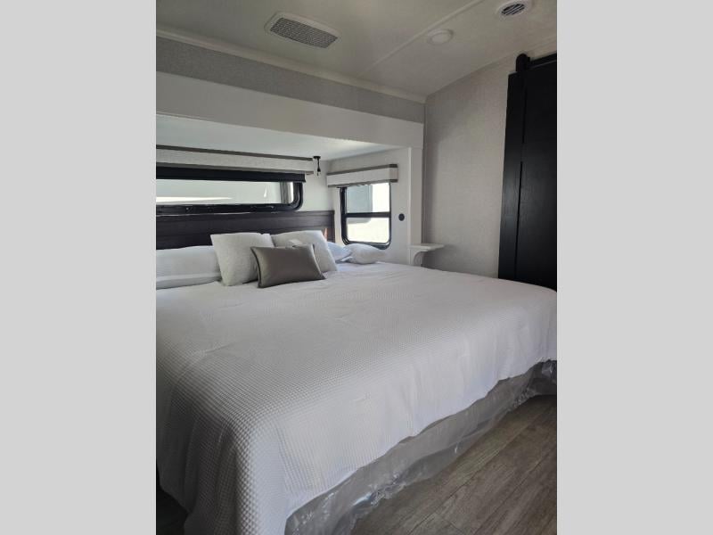 New 2026 Jayco Pinnacle 36FBTS - photo - 62
