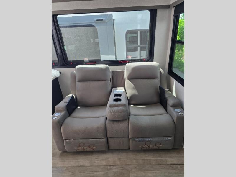 New 2026 Jayco Pinnacle 36FBTS - photo - 57