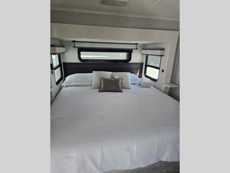 New 2026 Jayco Pinnacle 36FBTS - photo - 63