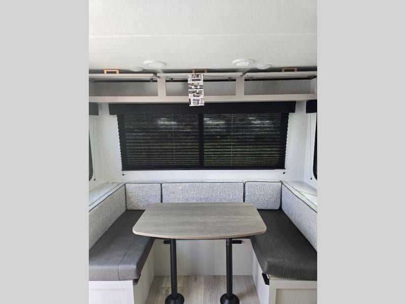New 2027 Jayco JAY FEATHER AIR SL 25RLSL - photo - 46