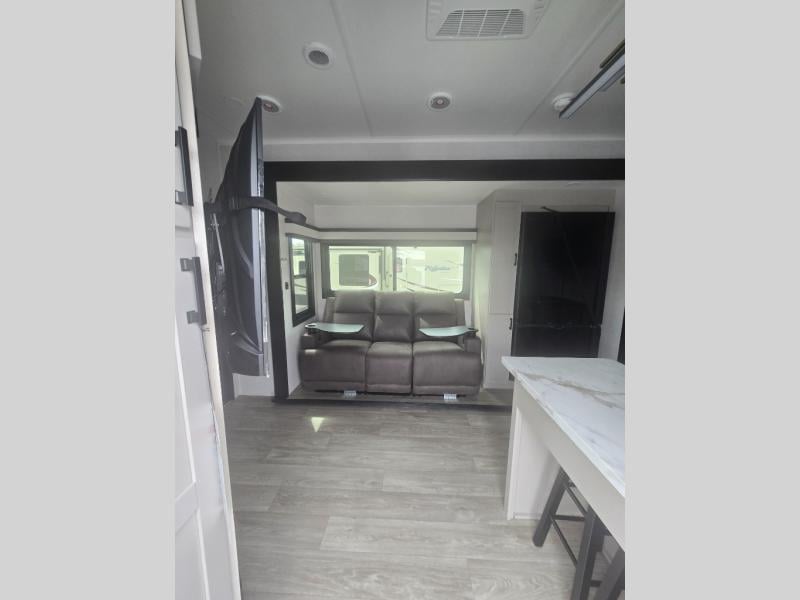 New 2027 Jayco Seismic 359 - photo - 16