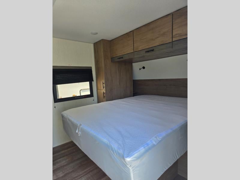 Pre-Owned 2025 Forest River RV Campsite Reserve 20AK - photo - 11