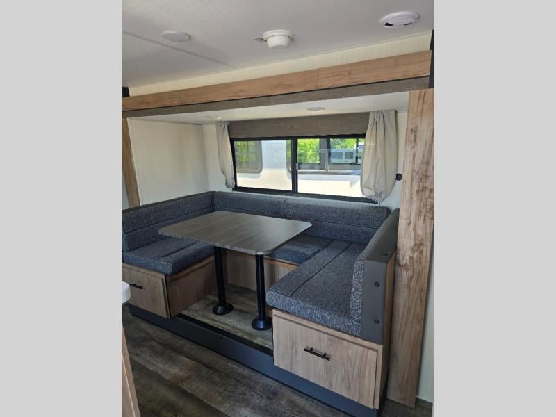 Pre-Owned 2025 Forest River RV Campsite Reserve 20AK - photo - 18