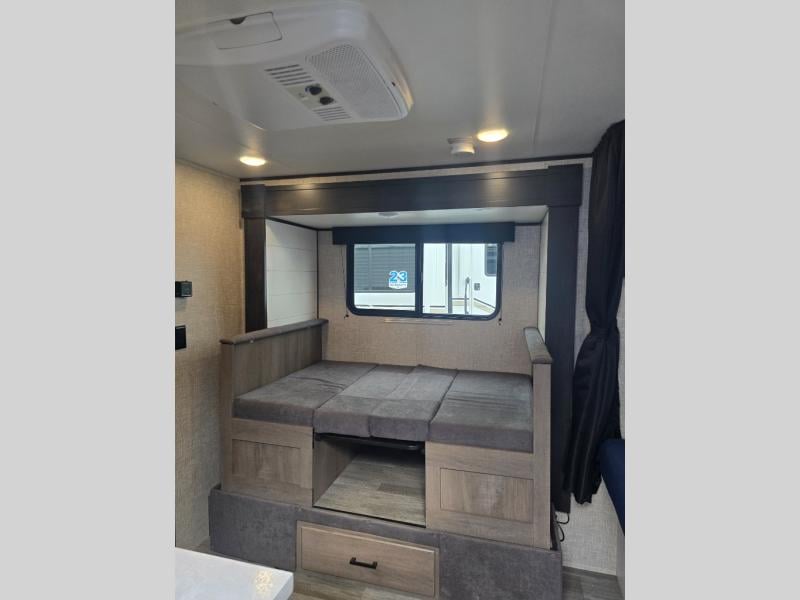 Pre-Owned 2024 Jayco Jay Flight SLX 184BS - photo - 9