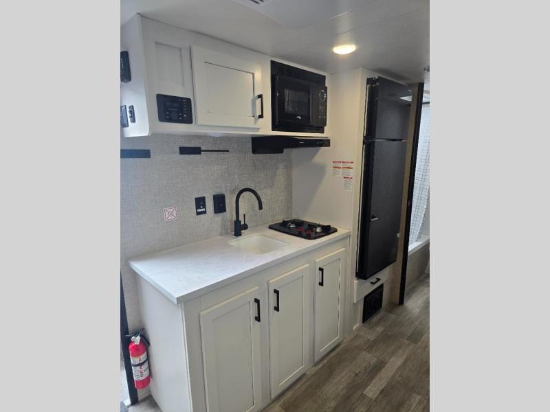 Pre-Owned 2024 Jayco Jay Flight SLX 184BS - photo - 11