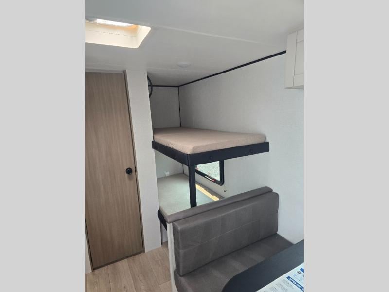 New 2027 Jayco Jay Feather Air SL 17BHSL - photo - 12
