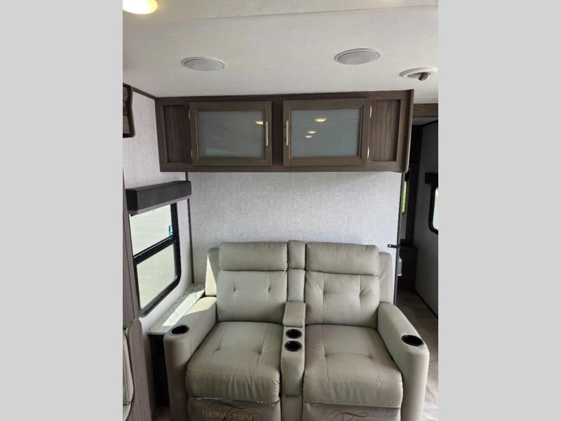 Pre-Owned 2021 Dutchmen RV Kodiak Ultra-Lite 242RBSL - photo - 27