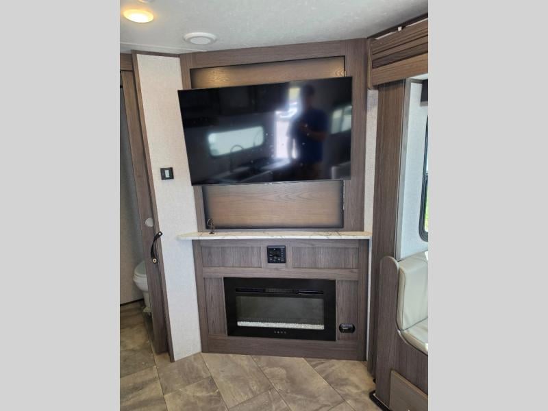 Pre-Owned 2021 Dutchmen RV Kodiak Ultra-Lite 242RBSL - photo - 33