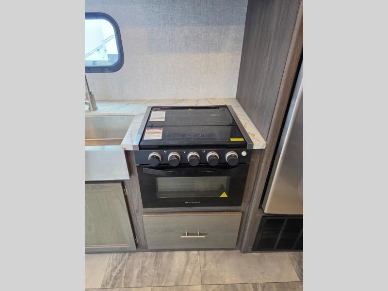 Pre-Owned 2021 Dutchmen RV Kodiak Ultra-Lite 242RBSL - photo - 15