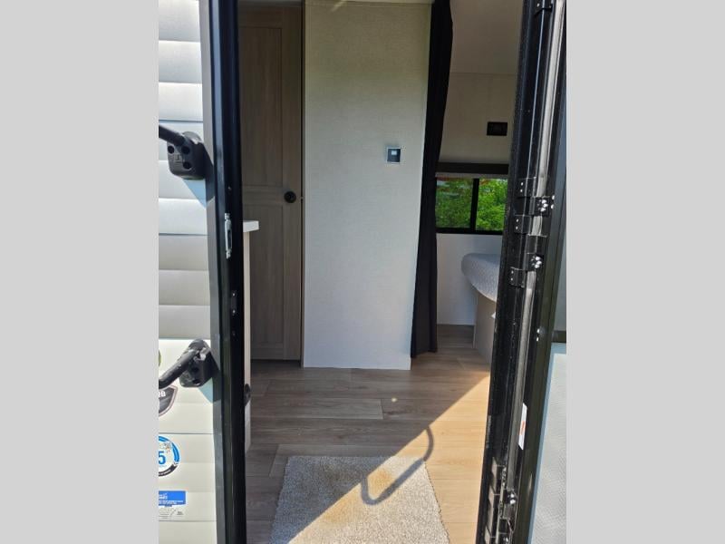 New 2027 Jayco Jay Flight 210QB - photo - 9