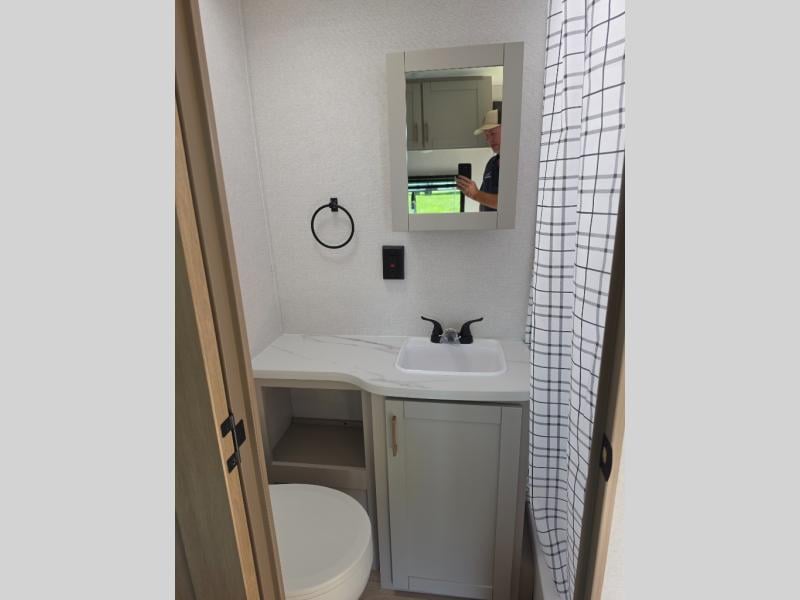 New 2027 Jayco Jay Flight 210QB - photo - 13