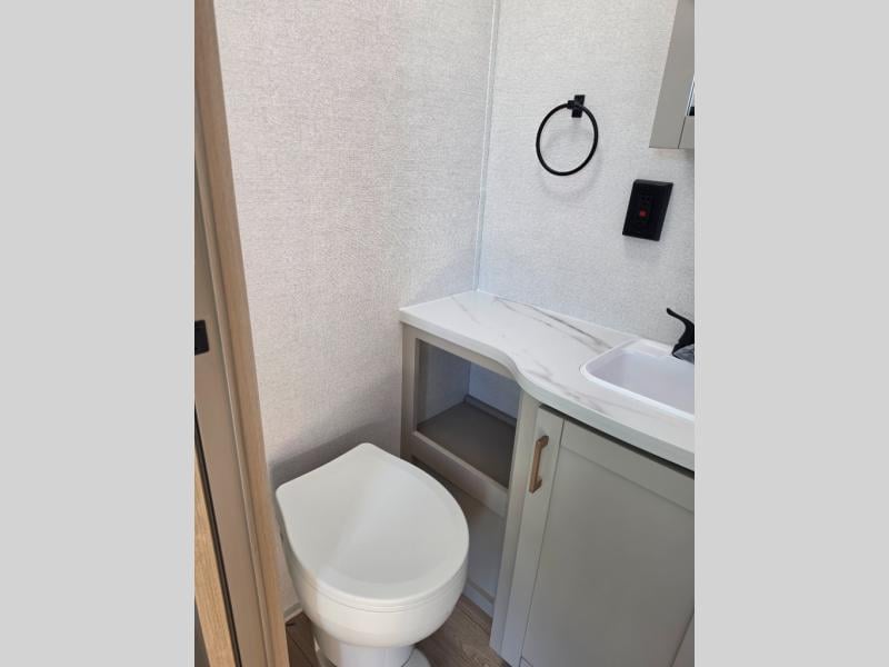 New 2027 Jayco Jay Flight 210QB - photo - 14