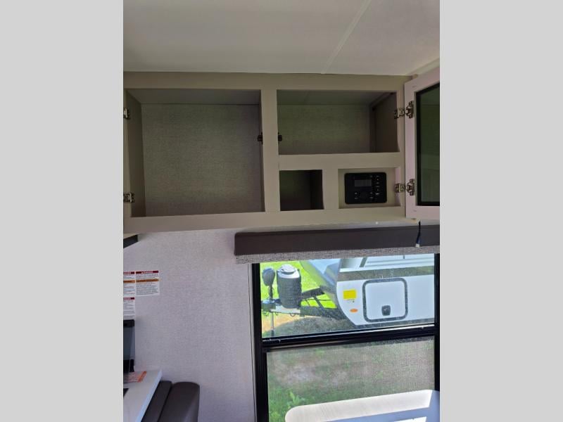 New 2027 Jayco Jay Flight 210QB - photo - 31