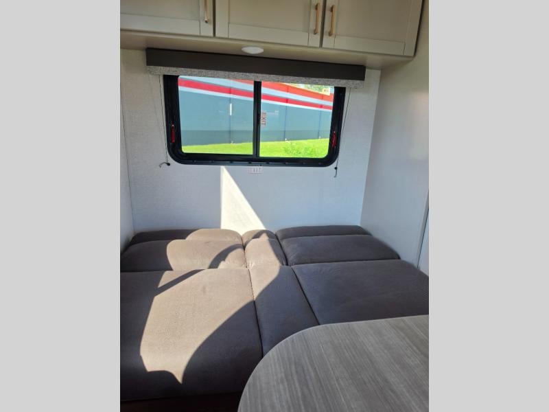 New 2027 Jayco Jay Flight 210QB - photo - 35