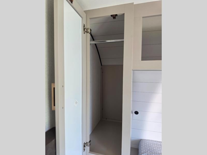 New 2027 Jayco Jay Flight 210QB - photo - 45